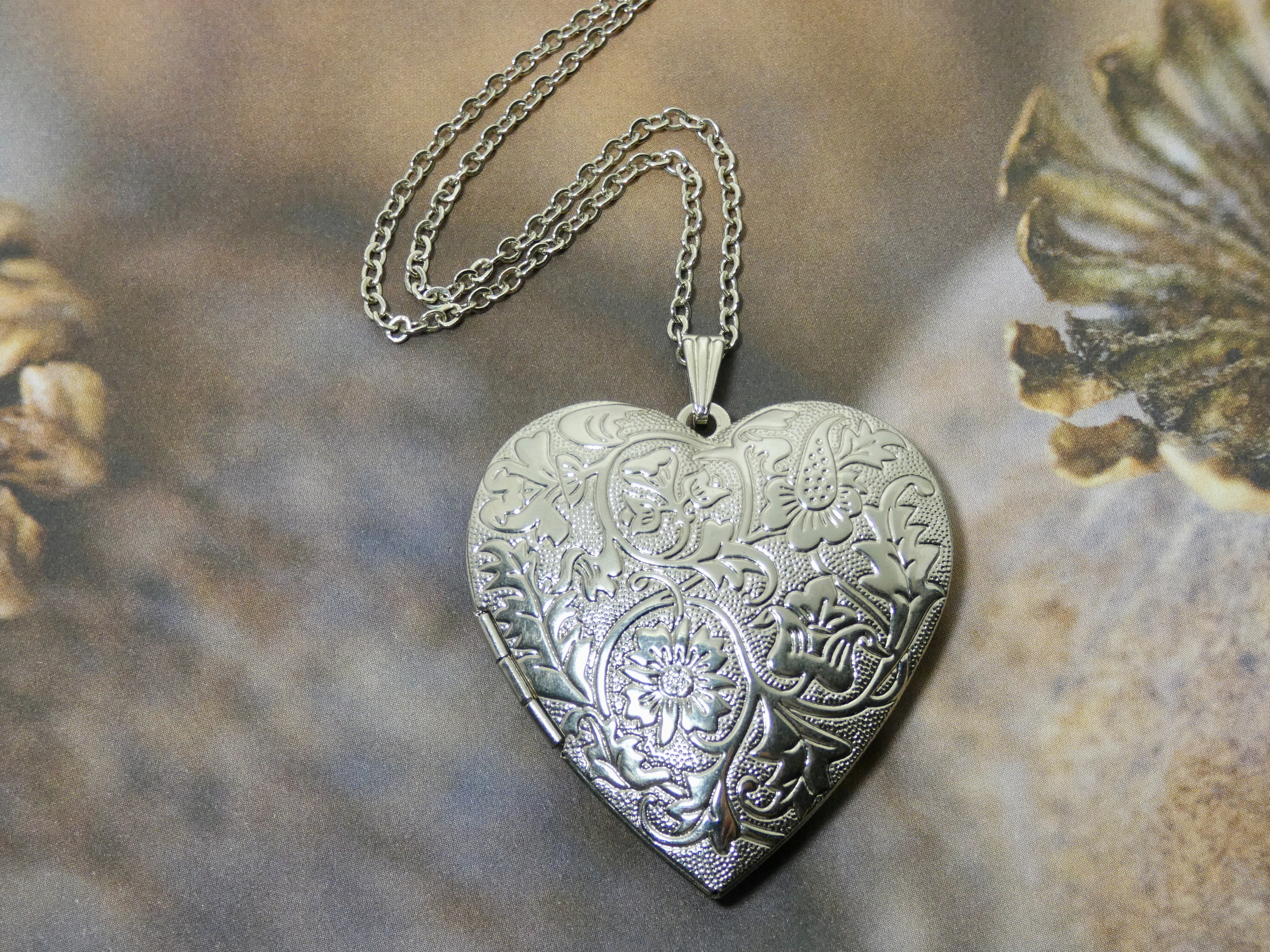 Heart Locket Necklace Custom Picture Pendant | 6 Ice - 6 ICE