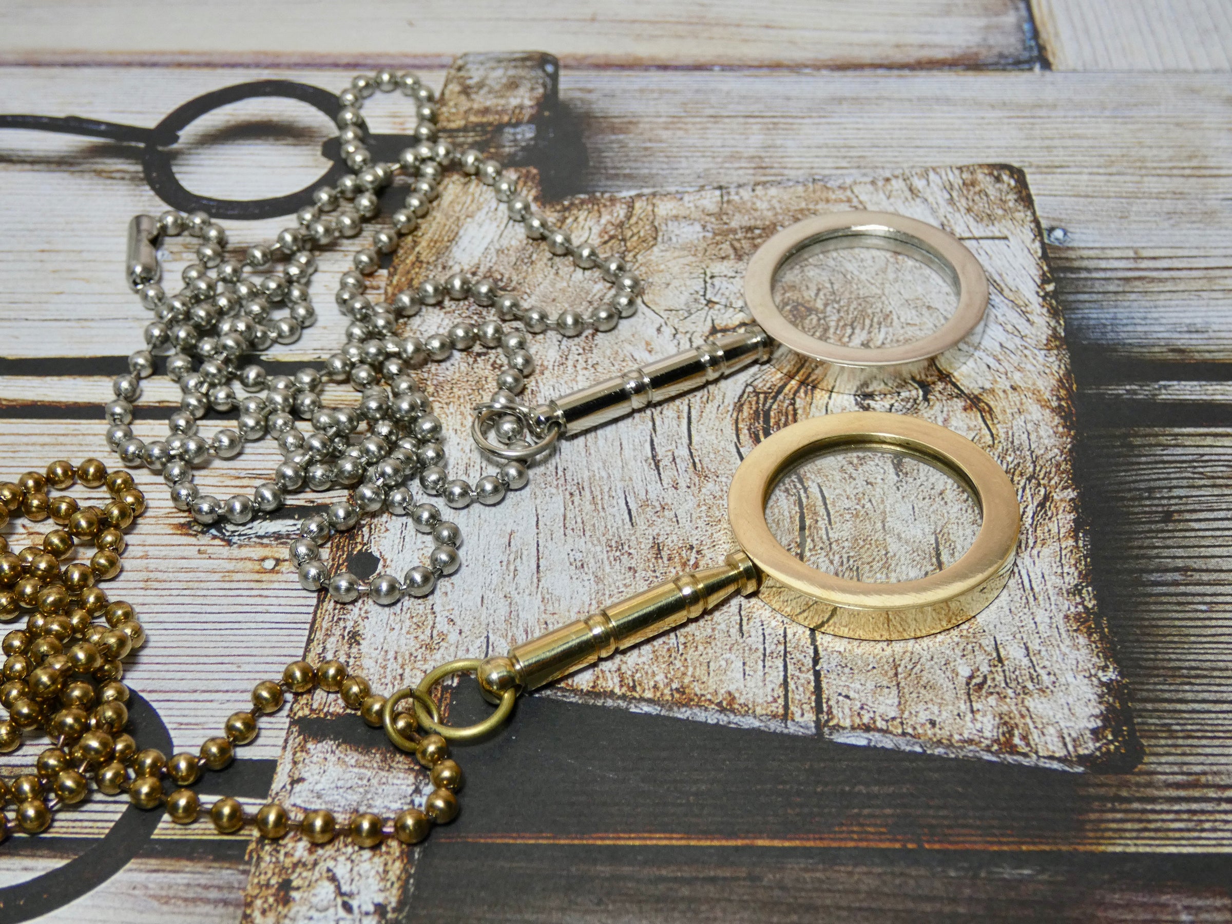 Mini Magnifying Glass Necklace