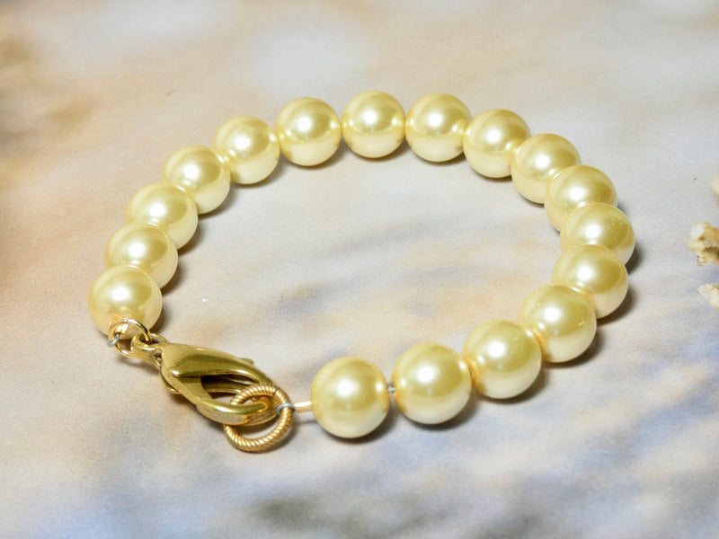Vintage Pearl Bracelet, Beautiful Creamy Large Pearls
