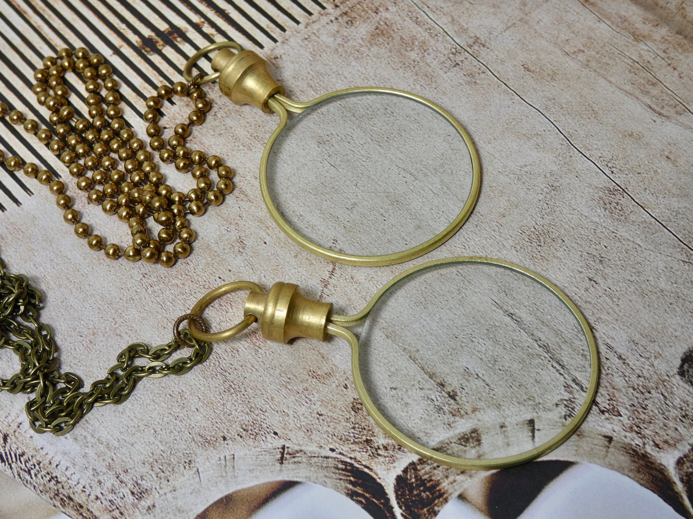 Magnifying Glass Necklace with a handle, Brass and Glass Steampunk Mon –  Upcycled Works