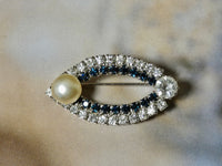 Vintage Brooch with Rhinestones and a Pearl