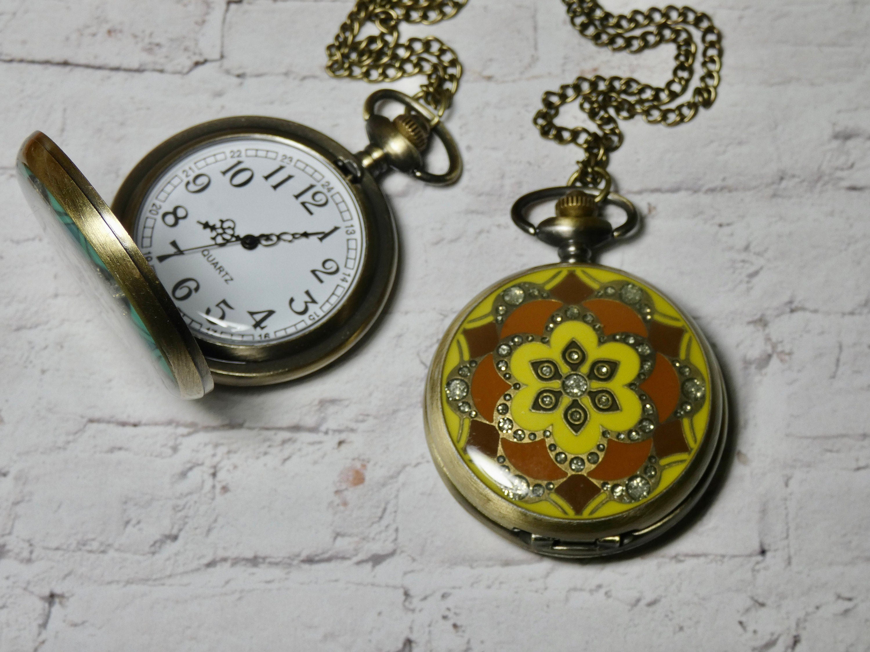 Large face best sale pendant watches