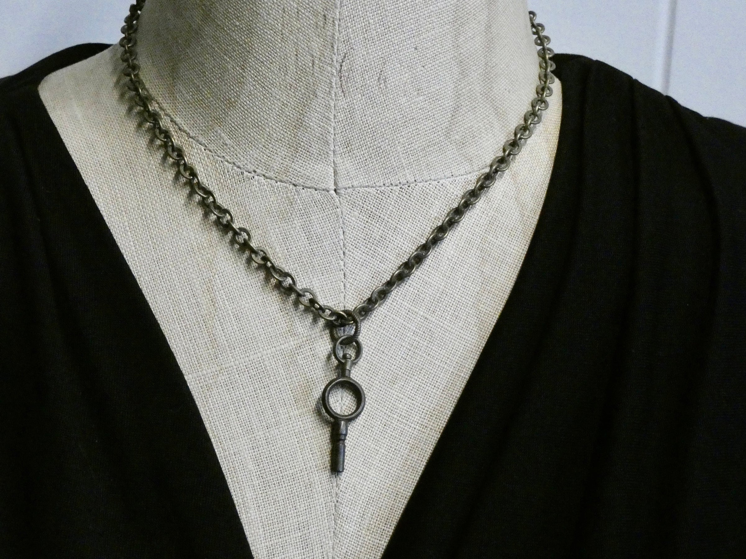 Tiny Key Necklace – JENNY and JUDE