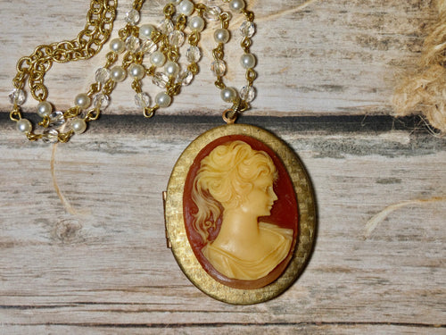 Vintage Cameo Locket Necklace, Sweet Vintage Long Pendant, A great gift
