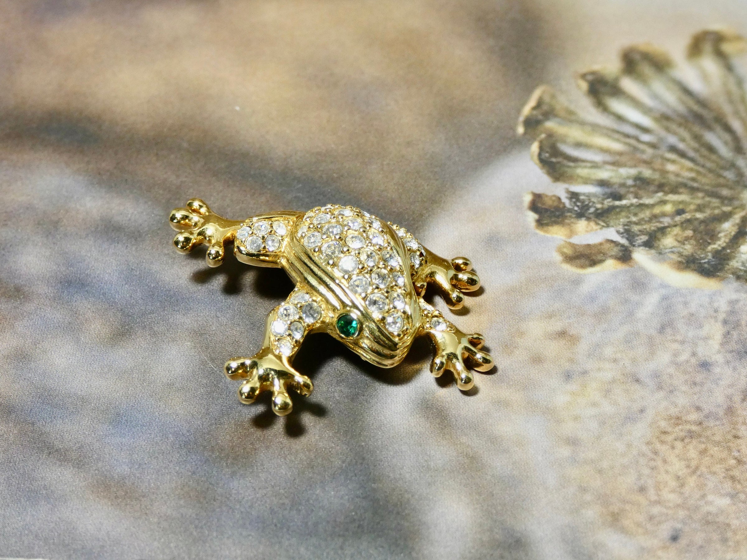 Frog Pin Swarovski small pave gold brooch
