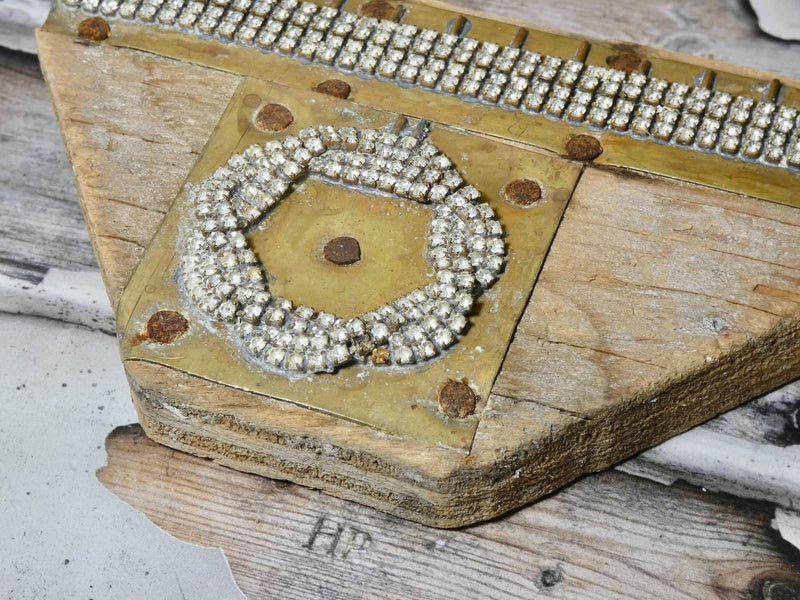 Vintage decor rhinestone jewelry warehouse sample #9333
